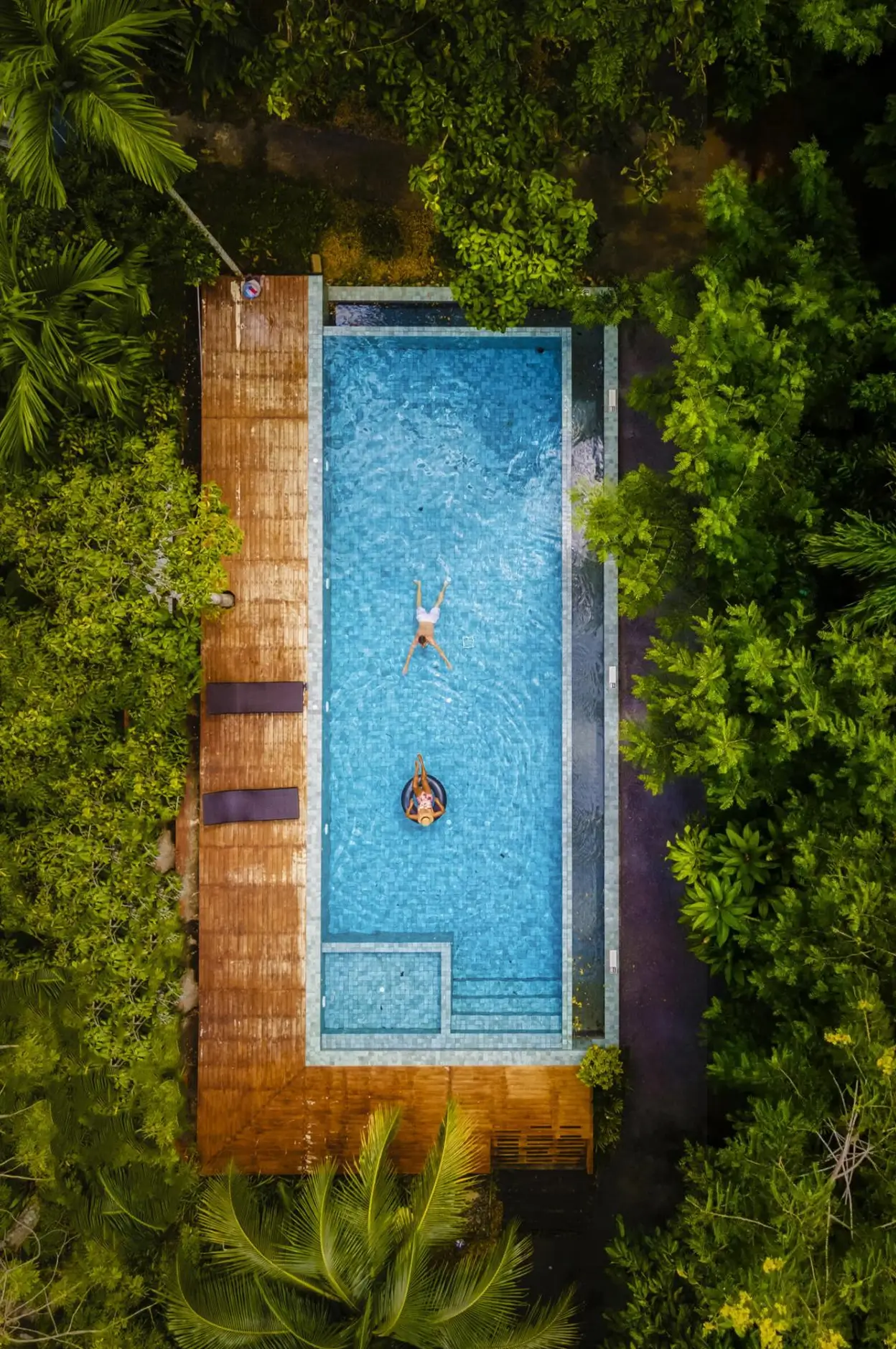 na plots near pune